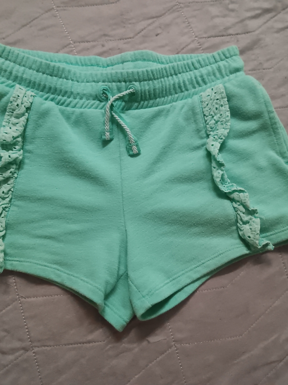 Cat & Jack Size 7/8 Mint Green Lace-Trim Drawstring Athletic Shorts